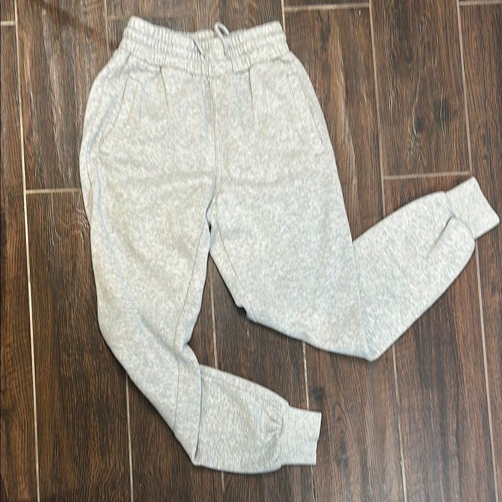✨ H&M Gray Joggers with Pockets and Drawstring - Size XS, 28-Inch Inseam